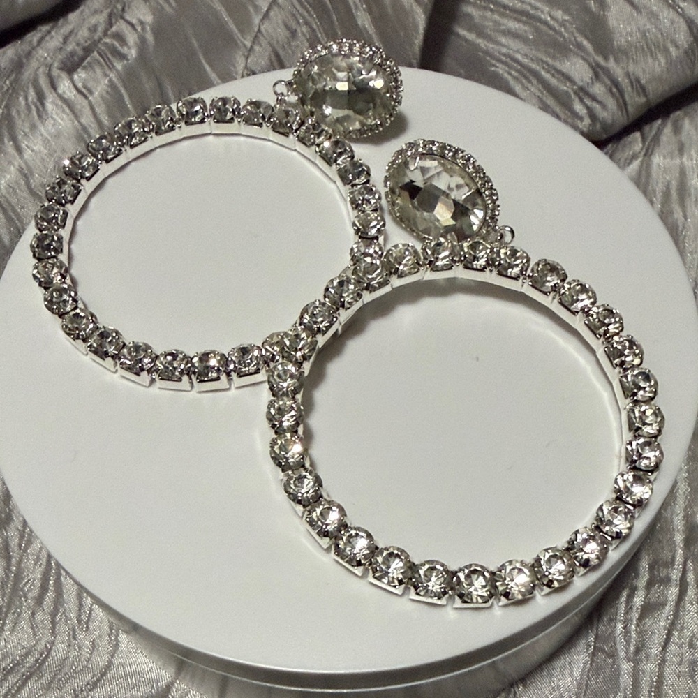 Elegant Silver Crystal Hoop Earrings - Picture 1 of 4